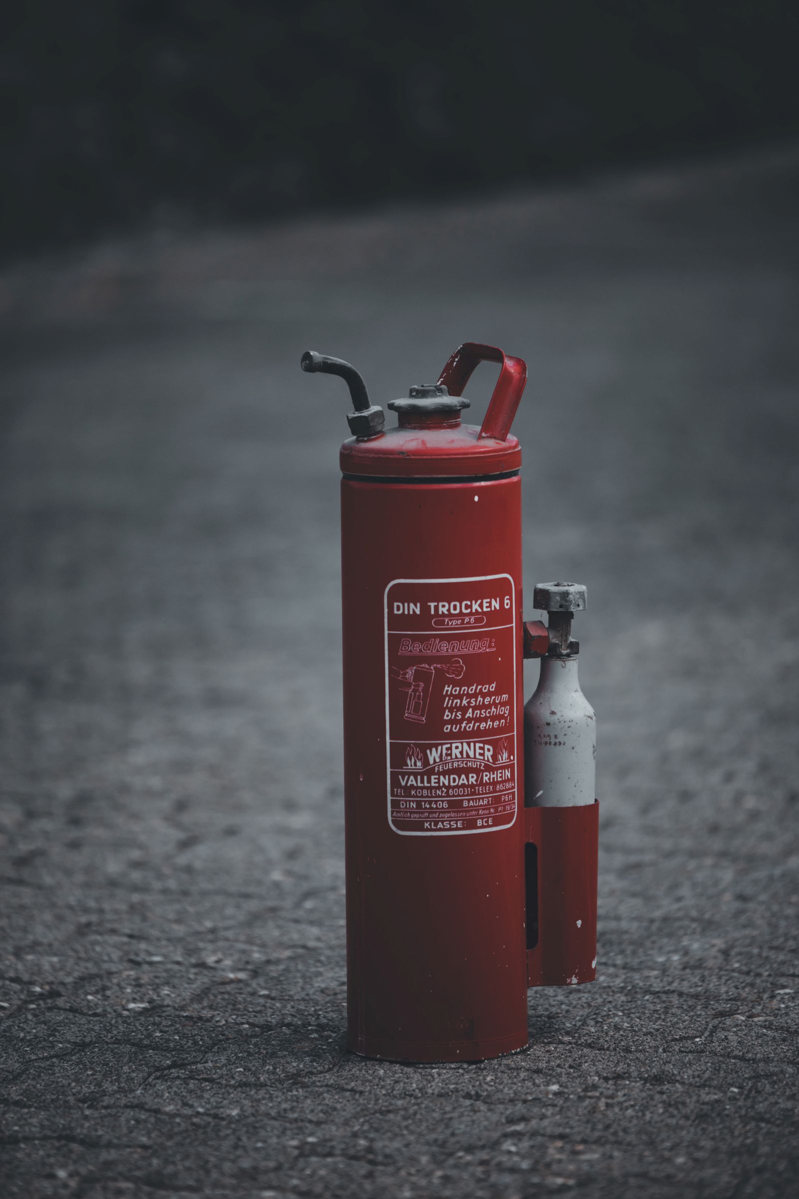 Feuerlöscher aus 1960er Jahren R5II8585 Kopie